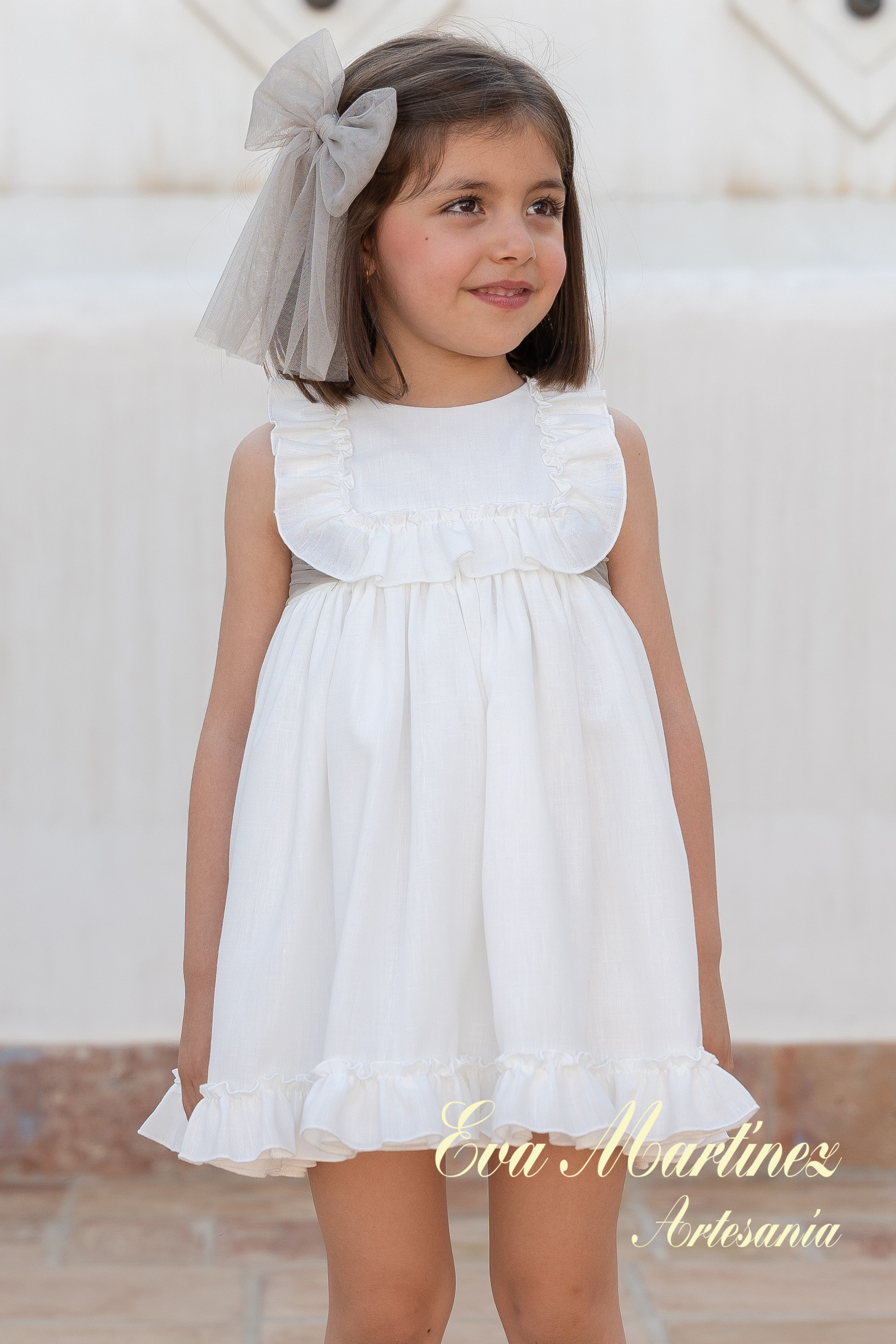 Alternative view of Vestido de ceremonia y arras modelo Martina sin mangas de EVA MARTÍNEZ